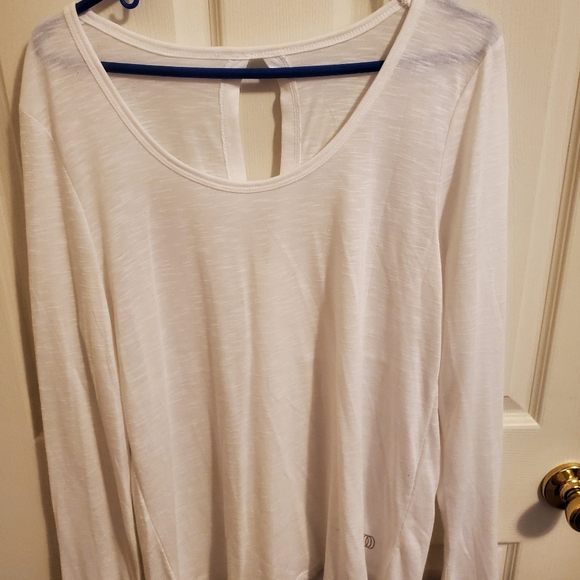 Bundle of athletic shirts (nike, under Armour, Adidas) all size Medium - Picture 6 of 7